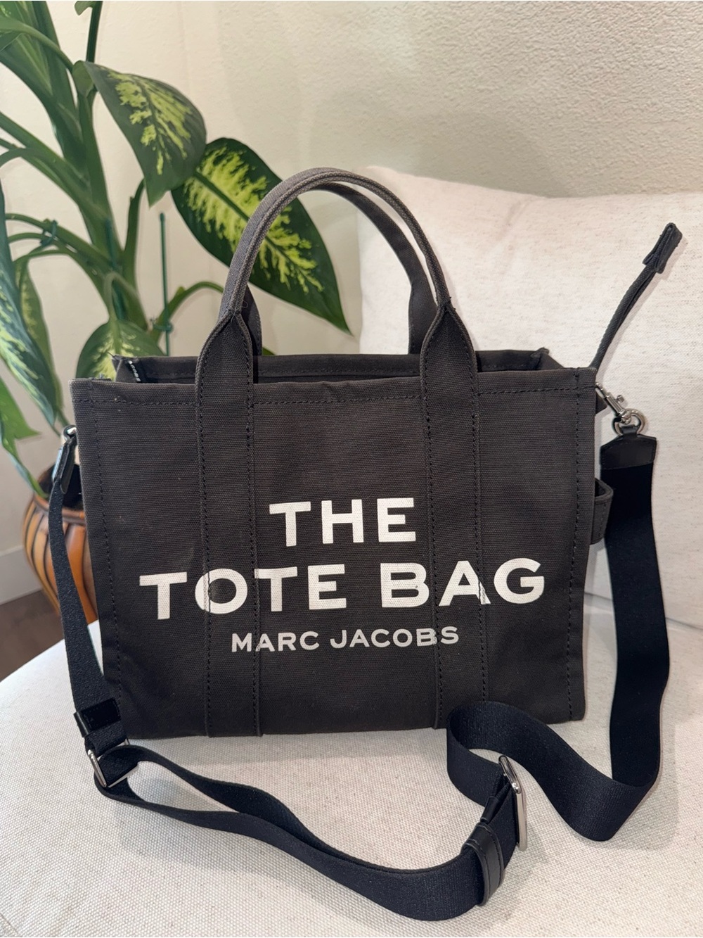 Marc Jacobs Black 'The Tote Bag' Canvas Medium Tote Shoulder Strap Purse Handbag